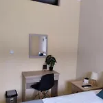 Jimmy\'S Apartments